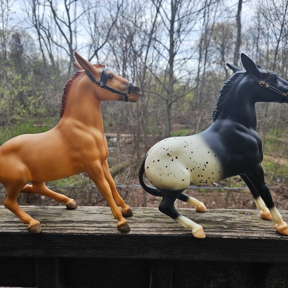 Black Horse Ranch Breyer Balking Mules RARE special run - Picture 2 of 12